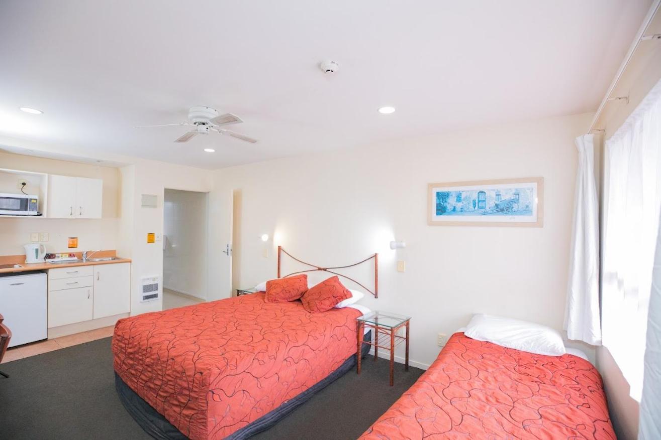 Albany Executive Motor Inn Limited オークランド エクステリア 写真