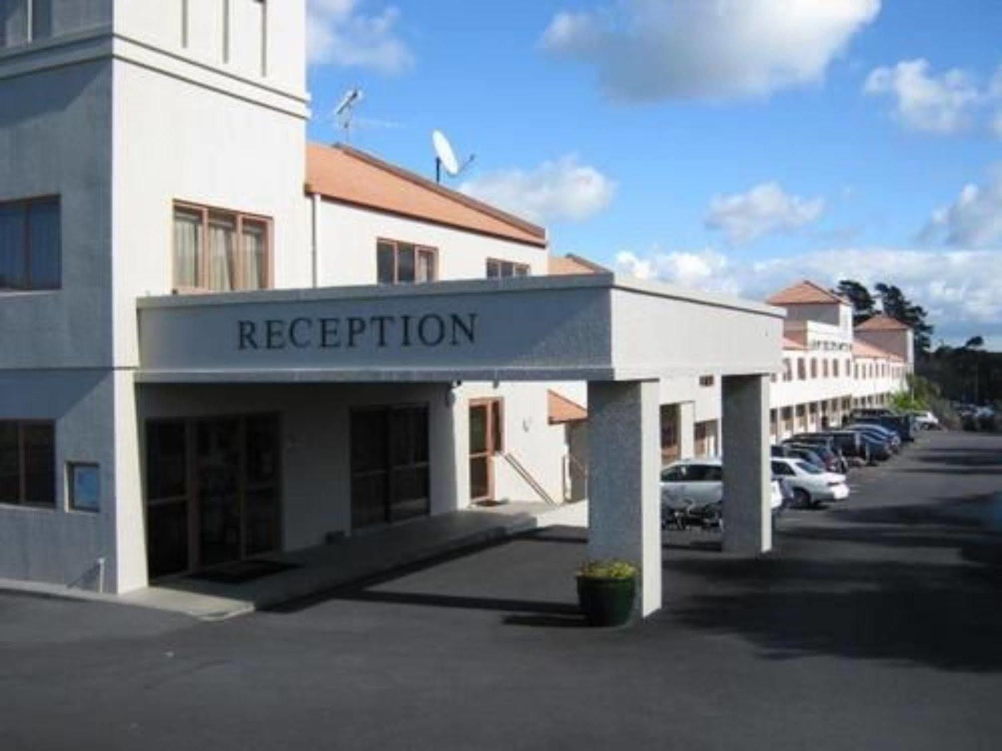 Albany Executive Motor Inn Limited オークランド エクステリア 写真